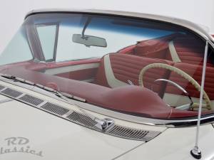 Image 10/50 of Oldsmobile Super 88 Convertible (1957)