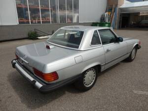 Imagen 17/36 de Mercedes-Benz 560 SL (1986)