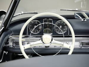 Imagen 12/30 de Mercedes-Benz 300 SL Roadster (1961)