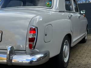 Image 20/86 of Mercedes-Benz 190 Db (1959)