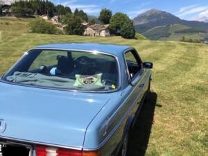 Bild 5/5 von Mercedes-Benz 230 CE (1982)