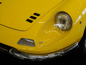 Image 14/24 de Ferrari Dino 246 GT (1970)