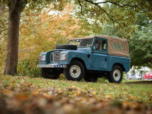 Image 11/50 of Land Rover 88 (1976)