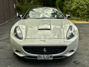 Bild 13/50 von Ferrari California (2010)