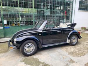 Immagine 18/47 di Volkswagen Käfer 1303 (1974)