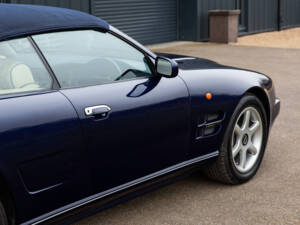 Immagine 41/99 di Aston Martin V8 Volante (1999)