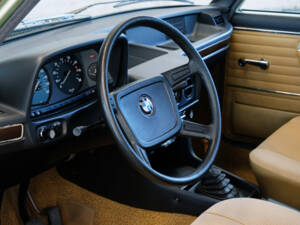 Bild 14/24 von BMW 525 (1977)