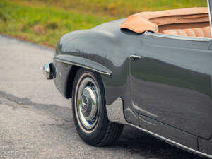 Image 10/19 of Mercedes-Benz 190 SL (1955)