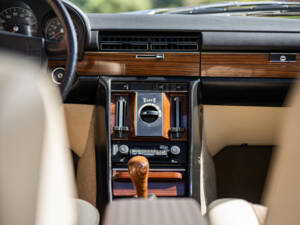 Image 28/40 of Mercedes-Benz 350 SE (1975)