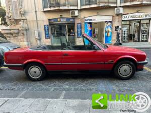 Bild 10/10 von BMW 320i (1990)