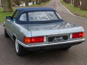 Image 27/27 of Mercedes-Benz 560 SL (1989)