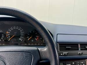 Bild 33/56 von Mercedes-Benz SL 500 (1995)