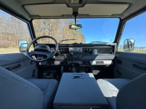 Afbeelding 43/47 van Land Rover Defender 110 Td5 (2000)