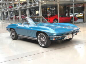 Immagine 3/41 di Chevrolet Corvette Sting Ray Convertible (1966)