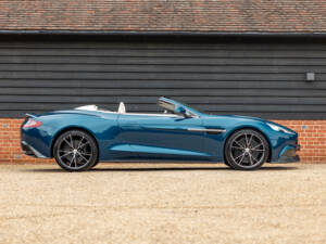 Image 2/68 de Aston Martin Vanquish Volante (2014)