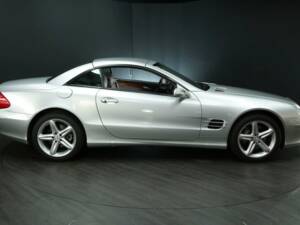 Immagine 7/30 di Mercedes-Benz SL 500 (2006)