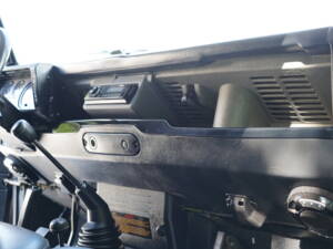 Bild 50/97 von Land Rover Defender 90 Td5 (2000)
