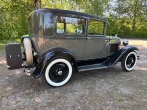 Image 10/28 of Ford Model A Tudor Sedan (1931)