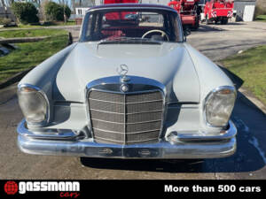 Image 3/15 of Mercedes-Benz 220 SE b (1961)