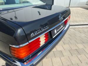 Image 12/30 de Mercedes-Benz 420 SEC (1988)