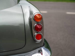 Image 18/64 de Aston Martin DB 4 (1961)