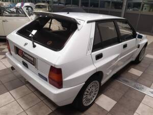 Image 7/15 de Lancia Delta HF Integrale 16V (1992)