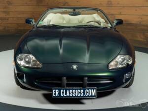 Image 19/19 of Jaguar XK8 4.0 (1998)