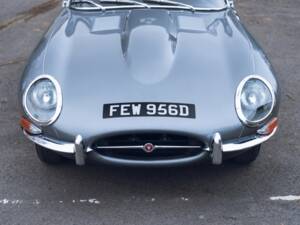 Image 17/59 de Jaguar Type E 4.2 (1966)