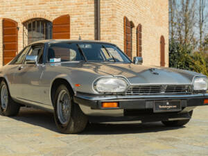 Image 3/41 of Jaguar XJ-S 3.6 (1990)