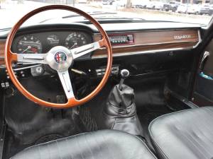 Image 8/17 de Alfa Romeo Giulia 1300 TI (1968)