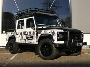 Immagine 17/25 di Land Rover Defender 110 Works V8 (2015)