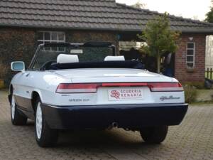 Image 3/14 of Alfa Romeo 2.0 Spider (1991)