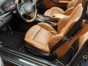 Image 4/8 of BMW 325Ci (2004)