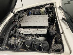 Image 20/23 of Aston Martin V8 Volante (1982)