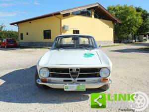 Bild 2/10 von Alfa Romeo Giulia GT 1300 Junior (1973)