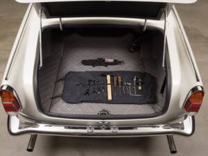 Image 18/39 of Maserati 3500 GT Touring (1961)