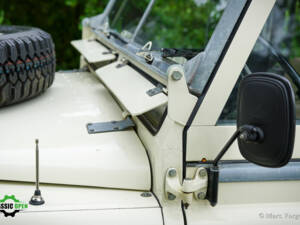 Image 41/55 of Land Rover 88 (1958)