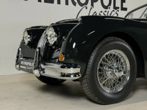 Image 15/29 of Jaguar XK 140 DHC (1955)