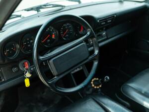 Bild 45/50 von Porsche 911 Carrera 3.2 (1986)