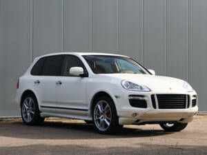Bild 23/49 von Porsche Cayenne GTS (2009)