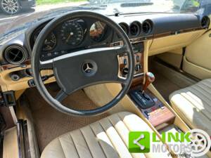 Afbeelding 6/10 van Mercedes-Benz 500 SL (1982)