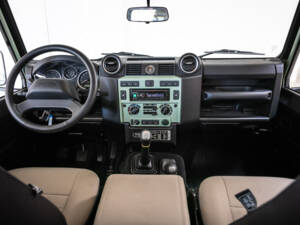 Image 10/36 of Land Rover Defender (2016)
