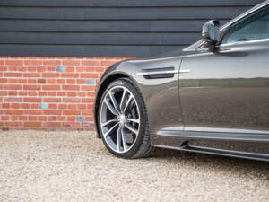 Bild 16/71 von Aston Martin DBS (2011)