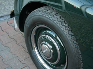 Bild 27/50 von Jaguar XK 120 SE DHC (1953)