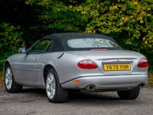 Image 4/20 of Jaguar XKR (2001)