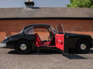 Image 19/21 of Jaguar XK 150 SE FHC (1958)