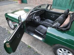 Image 15/58 of MG MGB (1971)