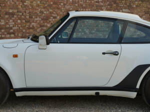 Image 34/50 of Porsche 911 Turbo 3.3 (1986)