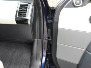 Image 49/50 of Land Rover Range Rover Sport P400e PHEV (2020)