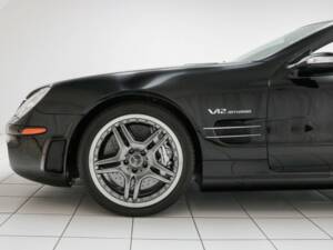 Image 5/7 of Mercedes-Benz SL 65 AMG (2005)